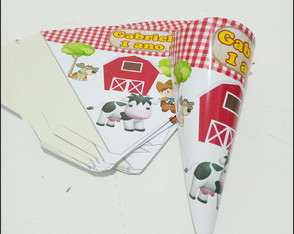 Cone Personalizado para Docinhos Fazendinha 3
