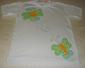 Camiseta Infantil - Borboleta e flor
