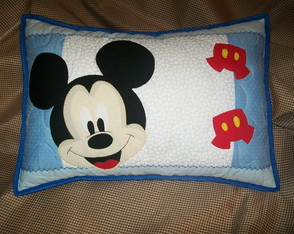 Almofada patchwork Mickey