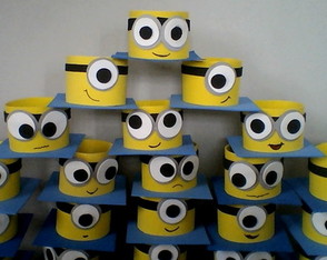 Centro de mesa ,porta doces minions