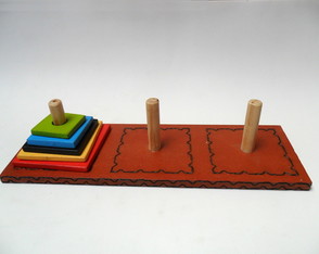 Torre de Hanoi - Jogo de Desafio Educativo em Madeira