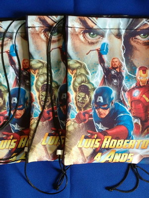 40 mochilas + 40 almofadas personalizada