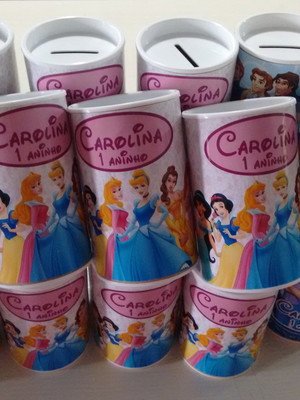 Cofrinho personalizado as princesas