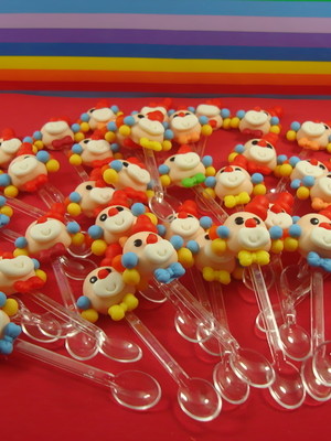 Colherzinha palhacinho em biscuit