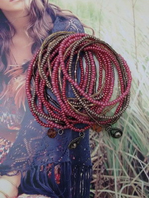 Kit pulseiras com miçangas youme cereja