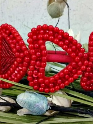 Tiara coração vermelha