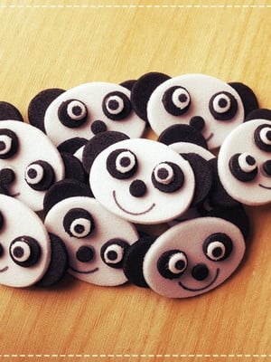 Mini apliques pandas em eva kit com 50 unidades