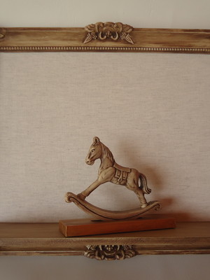 Decoração provençal quarto bebê com cavalinho