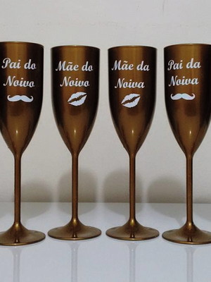 Taça de acrílico dourada