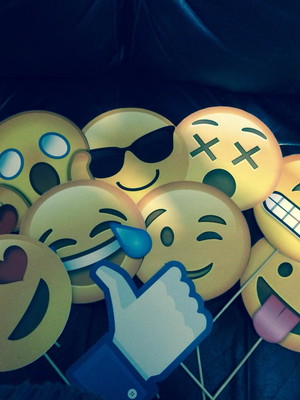 Kit plaquinhas emoji - 10 plaquinhas