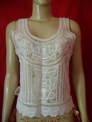 Camiseta em renda renascença
