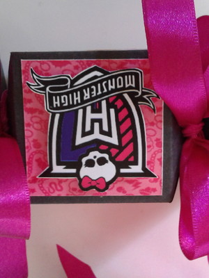 Caixa bala - monster high