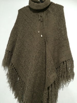 Maxi poncho com fio mousse