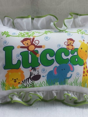 Almofada pequena com babado