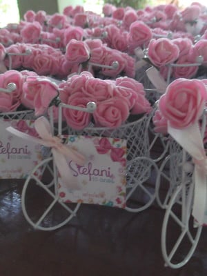 Lembrancinha triciclo com flores