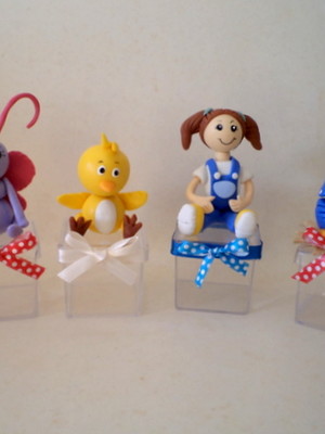 Turma galinha pintadinha biscuit - caixa 10 unidades