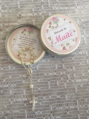 Latinha com mini terço e oração