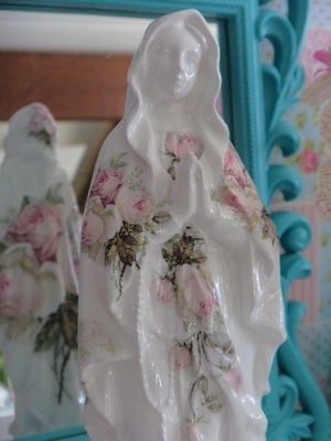 Nossa sra de lourdes bouquet de rosinhas