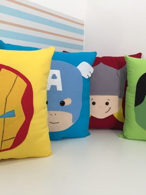 Almofadas vingadores feltro