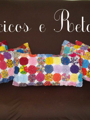 Almofada de fuxico