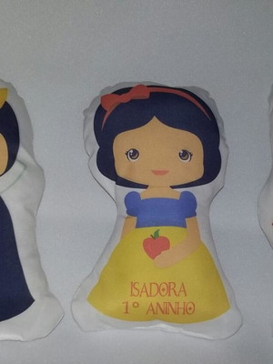 Almofada com formato branca de neve cute