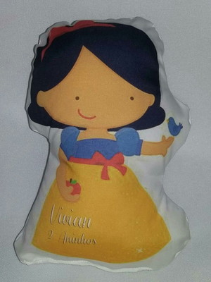 Almofada com formato branca de neve cute