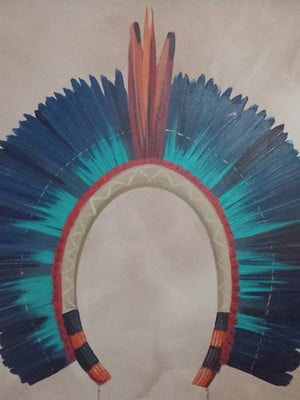 Tela pintada a mão com moldura de madeir
