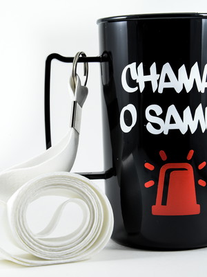 Caneca chama o samu