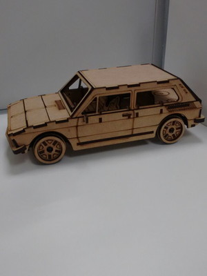 Carro brasilia em mdf "desmontado"
