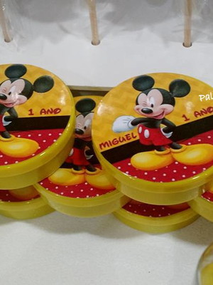 Latinha mickey