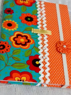 Caderno decorado com tecido