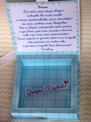 Caixa quadrada pra 4 bombons