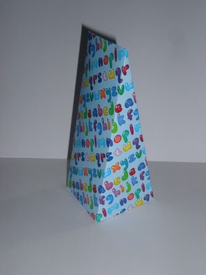 Cone triangular estampado abc formatura