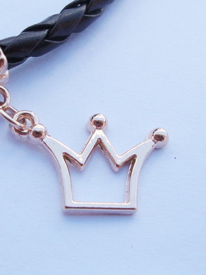 Pingente banhado ouro rosê - coroa