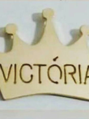 Colar coroa com nome banhado