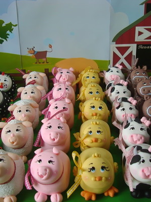 Mini baleiro em biscuit fazendinha