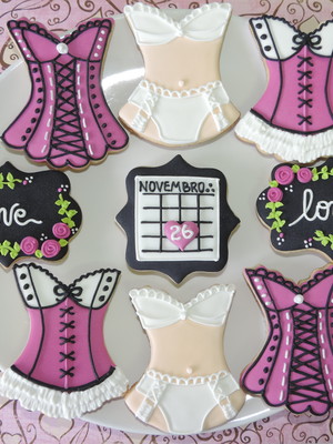 Biscoitos decorados chá de lingerie ii