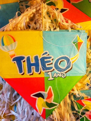 Pipas personalizadas com nome théo idade 1 ano