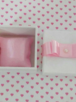 Caixa em mdf com mini almofada