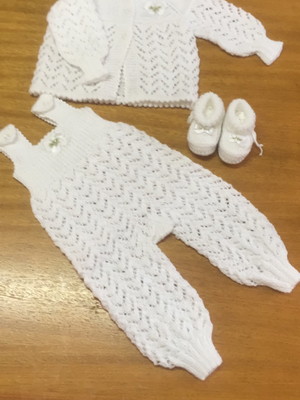 Conjunto de tricô para bebê