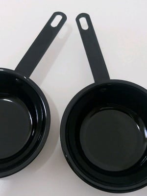 Mini frigideira preta