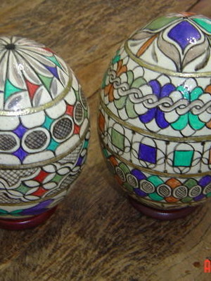 Ovos de avestruz, pintados