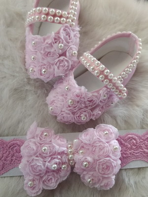 Sapatinho renda rosa