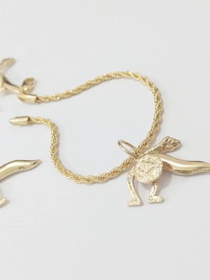 Pulseira c/ pingente patuá banho de ouro