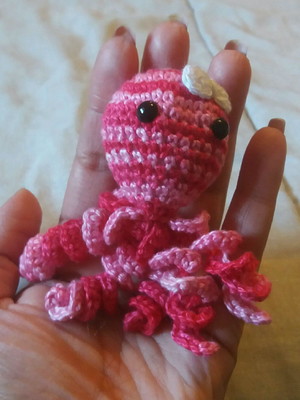 Chaveiro mini polvo em croche