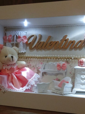 Porta maternidade com luz e urso