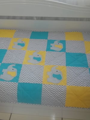 Edredom para mini cama com aplicação