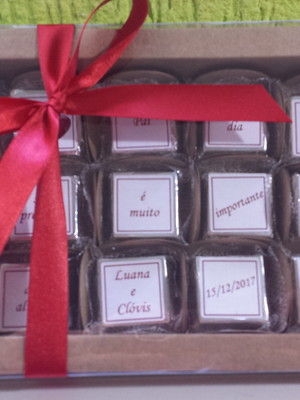 Caixa chocolates personalizados .