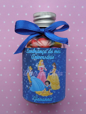 Mini garrafinha com rótulo personalizado