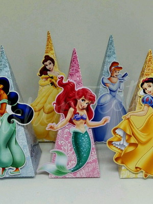 Cone pirâmide princesas disney.